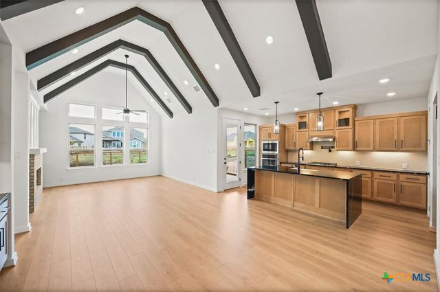 12184 Heartvine Parkway, Schertz, TX 78154