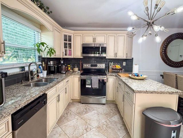 5818 Swordfish Court B, Tamarac, FL 33319