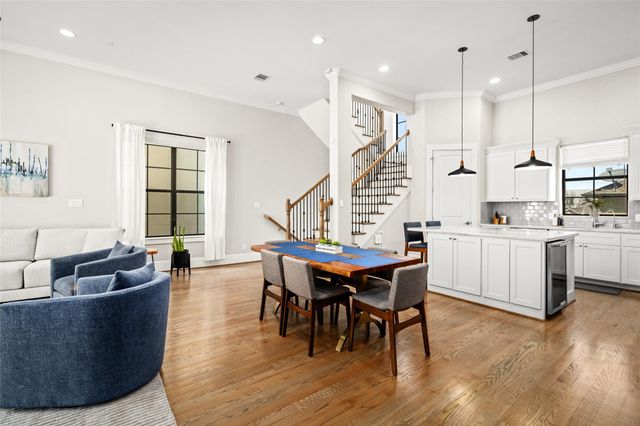 6018 Maxie Street E, Houston, TX 77007