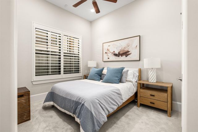 6018 Maxie Street E, Houston, TX 77007