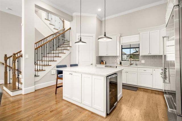 6018 Maxie Street E, Houston, TX 77007