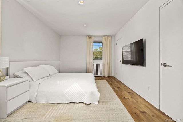 151-31 88th Street 3C, Howard Beach, NY 11414