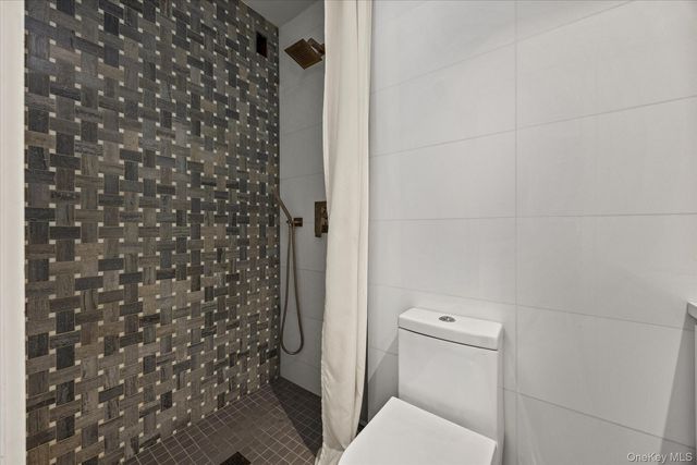 151-31 88th Street 3C, Howard Beach, NY 11414