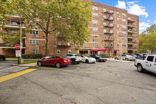 151-31 88th Street 3C, Howard Beach, NY 11414