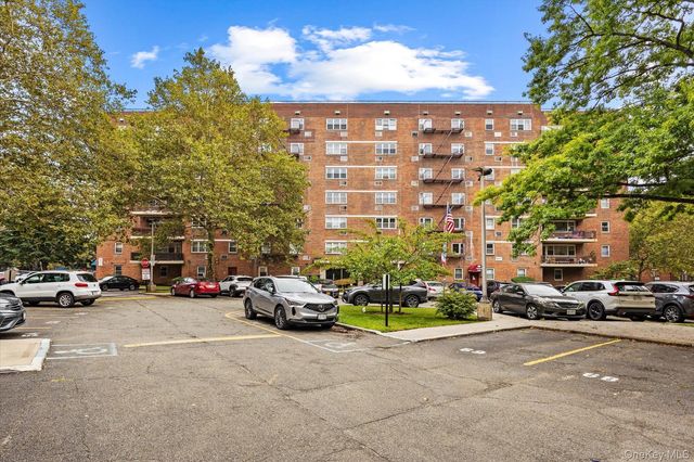 151-31 88th Street 3C, Howard Beach, NY 11414