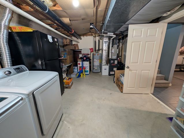 148 Flower Ln 15, Dracut, MA 01826