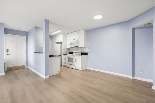 2226 Clearwater Dr Apt B, Surfside Beach, SC 29575