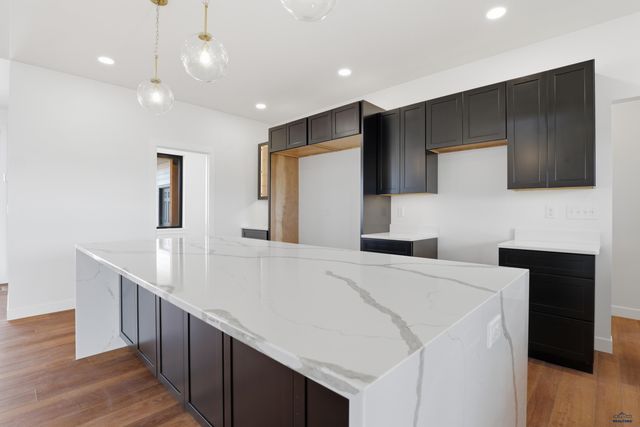 4825 PIKES PEAK CT, Rapid City, SD 57702