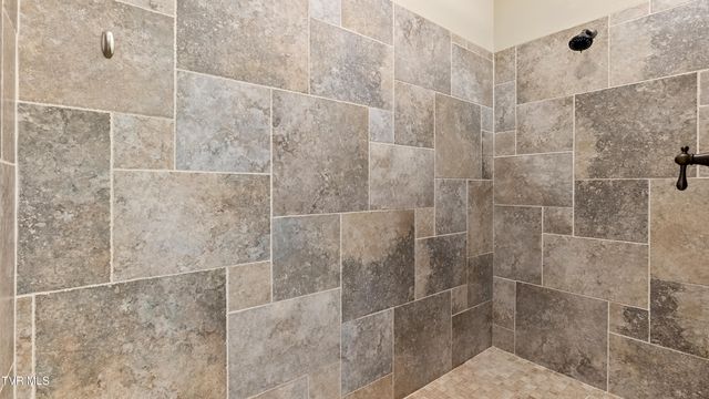 1545 Seven Oaks Drive, Morristown, TN 37814