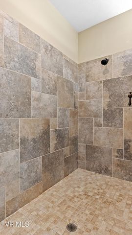 1545 Seven Oaks Drive, Morristown, TN 37814