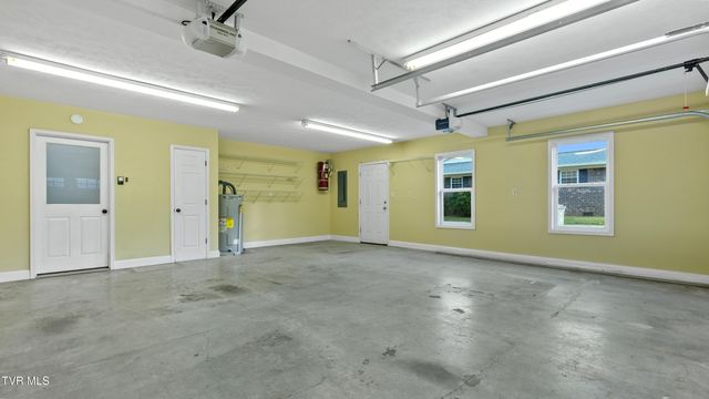 1545 Seven Oaks Drive, Morristown, TN 37814