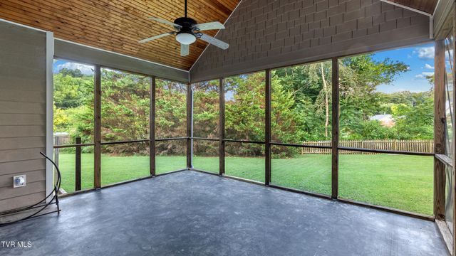 1545 Seven Oaks Drive, Morristown, TN 37814
