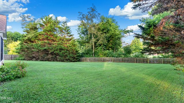 1545 Seven Oaks Drive, Morristown, TN 37814