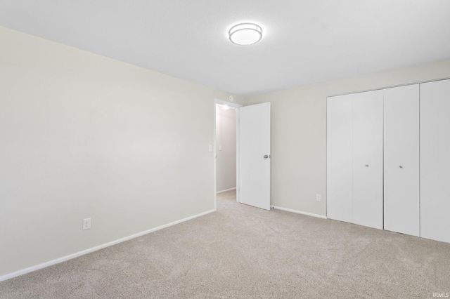 18135 Heatherfield Drive, South Bend, IN 46637