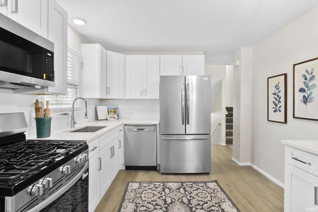 18135 Heatherfield Drive, South Bend, IN 46637