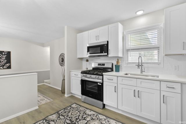 18135 Heatherfield Drive, South Bend, IN 46637