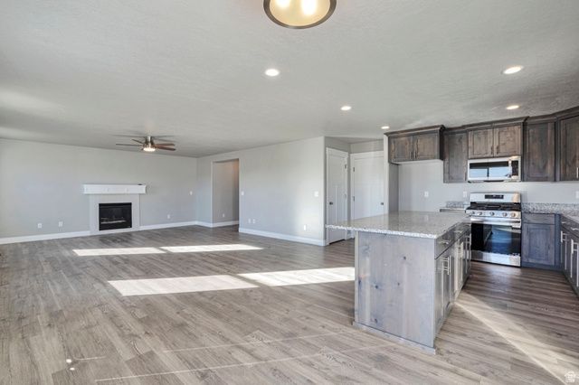 2459 W GLOVER LN, West Haven, UT 84401