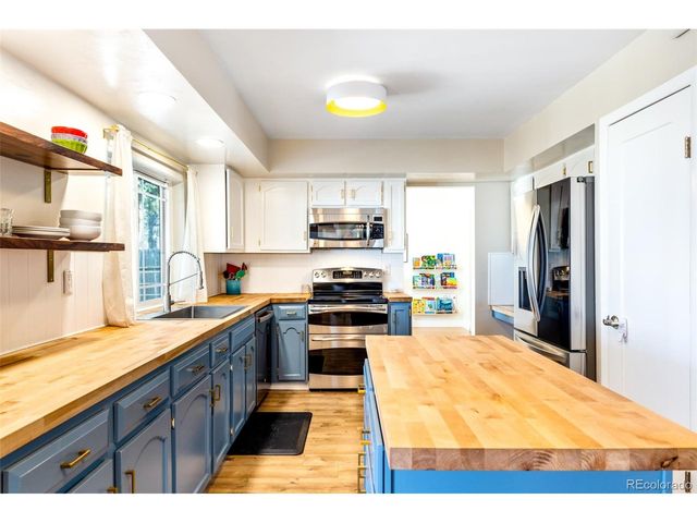 3804 S Helena Way, Aurora, CO 80013