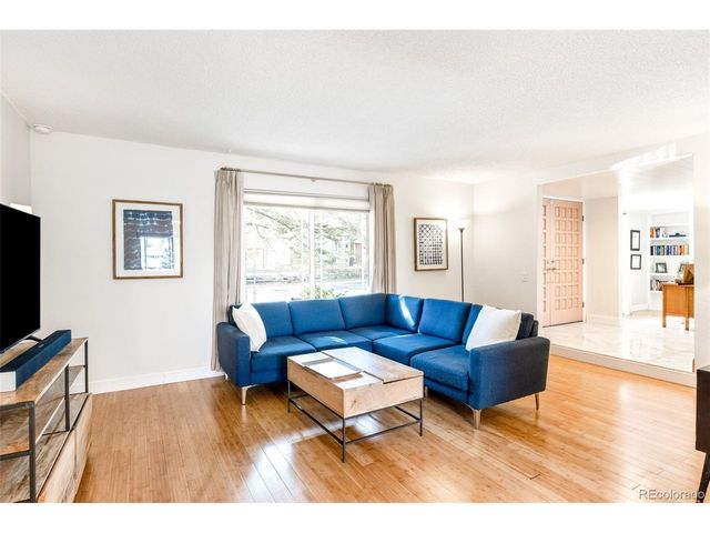 3804 S Helena Way, Aurora, CO 80013