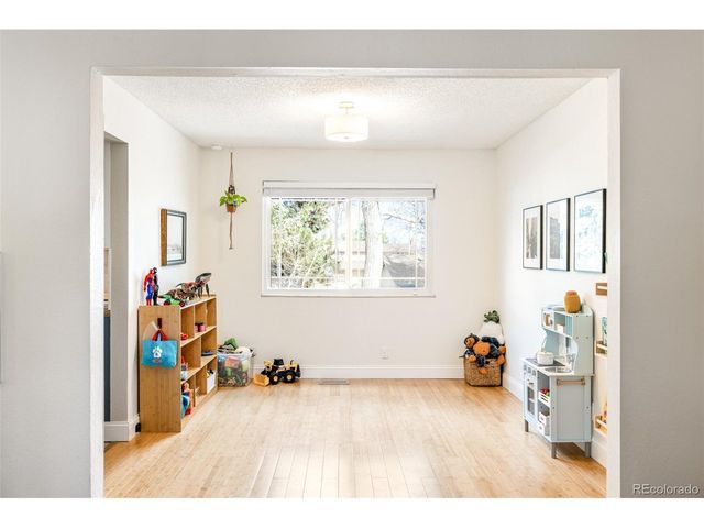 3804 S Helena Way, Aurora, CO 80013