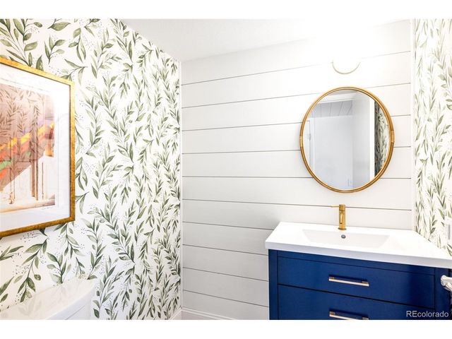 3804 S Helena Way, Aurora, CO 80013