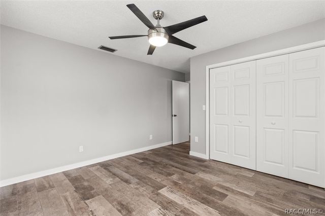 512 SE Paradise Point Road, Crystal River, FL 34429