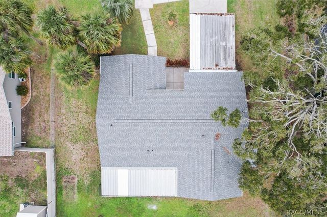 512 SE Paradise Point Road, Crystal River, FL 34429