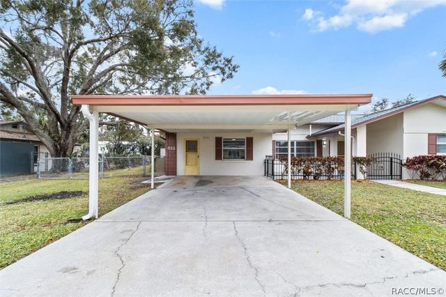 512 SE Paradise Point Road, Crystal River, FL 34429