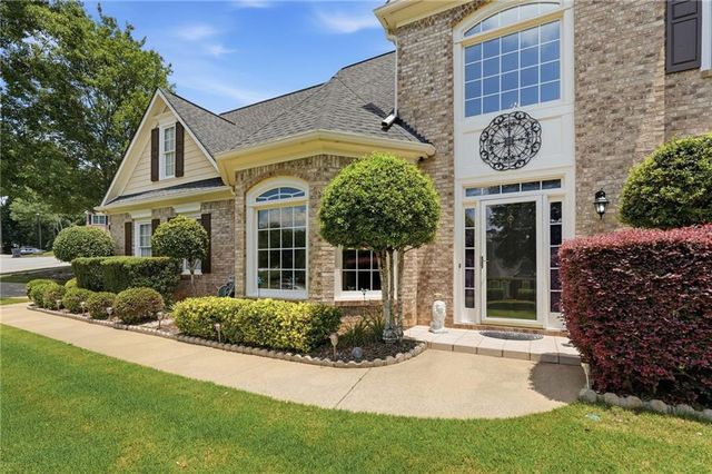 5555 Saddle Tree Court, Buford, GA 30518