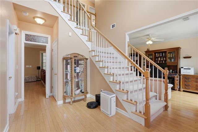 5555 Saddle Tree Court, Buford, GA 30518