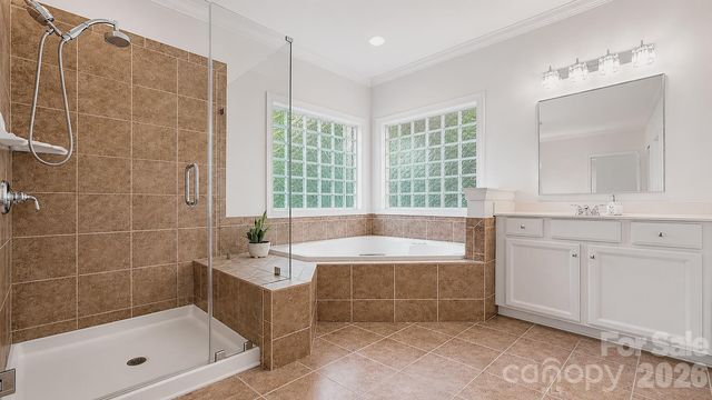 1006 Channelstone Way, Matthews, NC 28104
