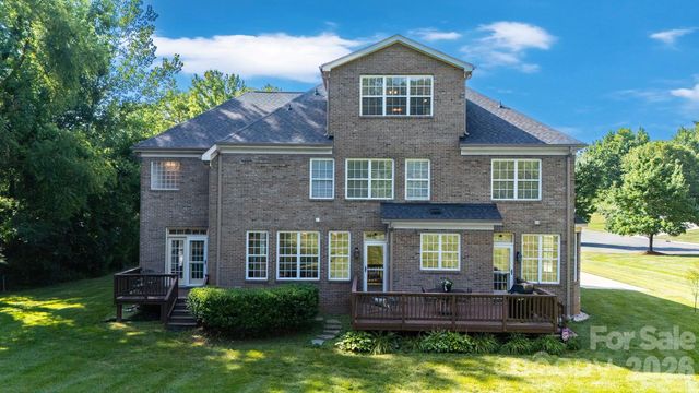 1006 Channelstone Way, Matthews, NC 28104