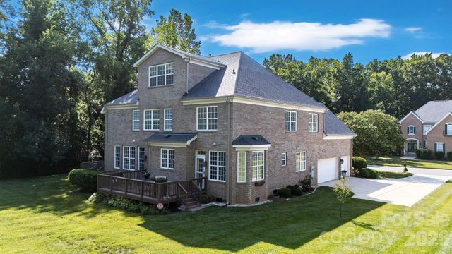 1006 Channelstone Way, Matthews, NC 28104
