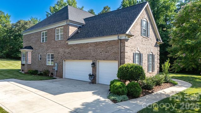 1006 Channelstone Way, Matthews, NC 28104