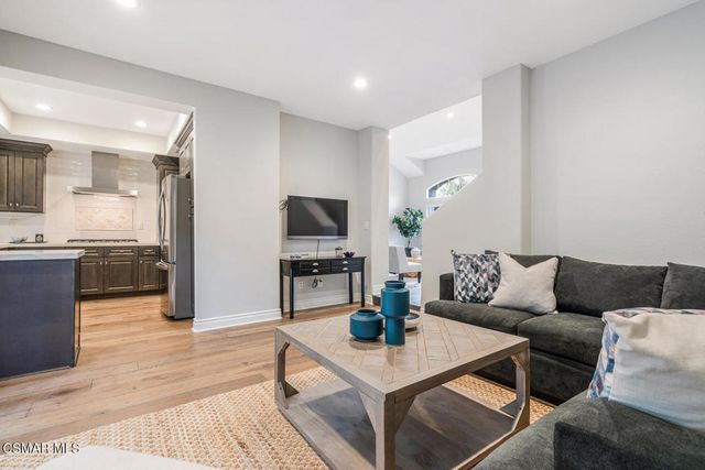 754 Bellagio Court, Oak Park, CA 91377