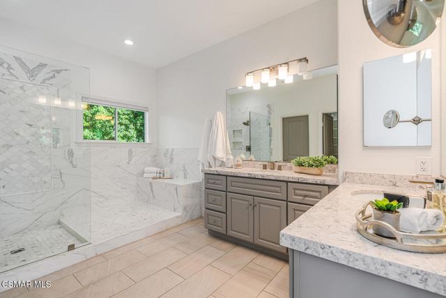 754 Bellagio Court, Oak Park, CA 91377