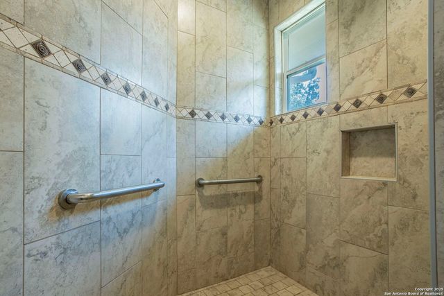 1994 Lakeview, Canyon Lake, TX 78133