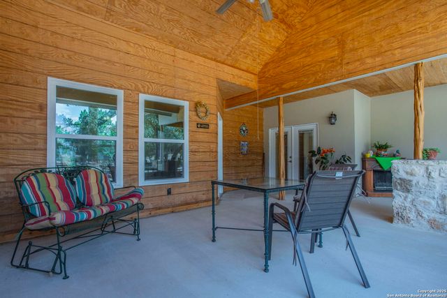 1994 Lakeview, Canyon Lake, TX 78133