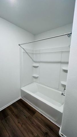 304 The Bad WAY, Jarrell, TX 76537