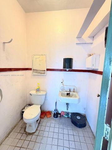 11851 W Dixie Hwy, Miami, FL 33161