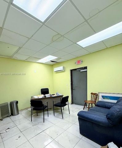 11851 W Dixie Hwy, Miami, FL 33161