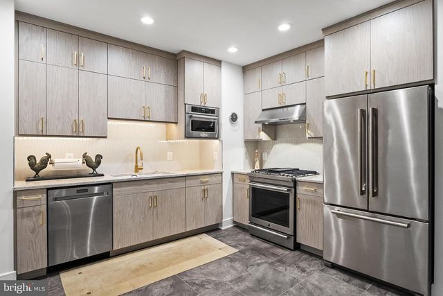 6029 ORRIS ST, Mclean, VA 22101