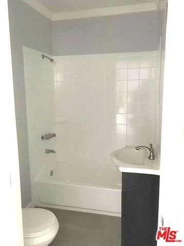 2637 S Redondo Boulevard, Los Angeles, CA 90016