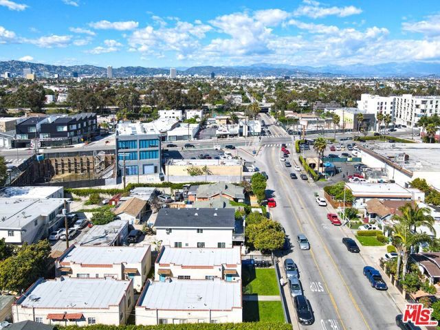 2637 S Redondo Boulevard, Los Angeles, CA 90016