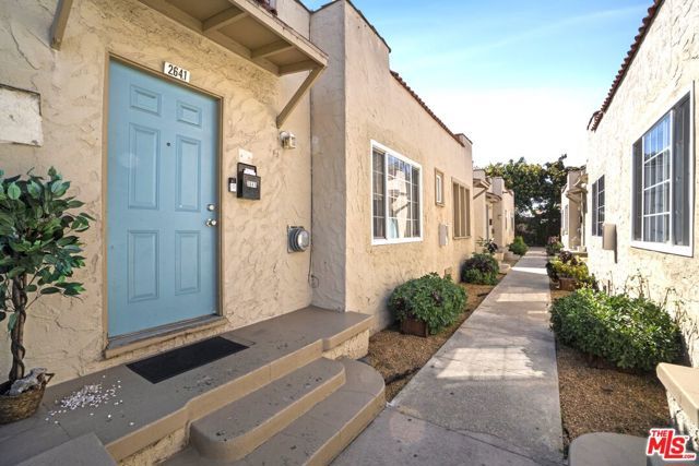 2637 S Redondo Boulevard, Los Angeles, CA 90016