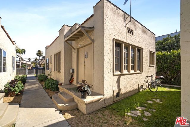 2637 S Redondo Boulevard, Los Angeles, CA 90016