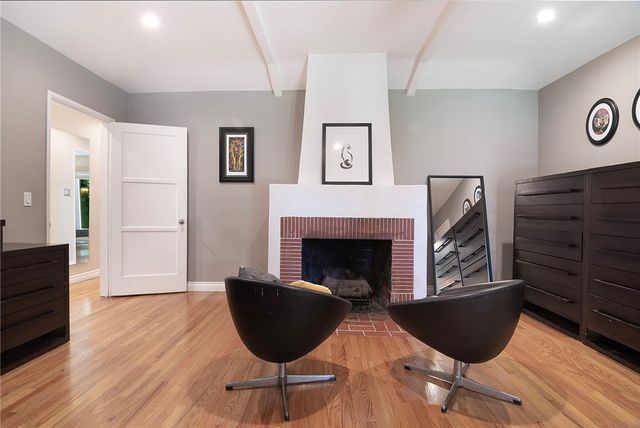 10703 Collins Street, North Hollywood, CA 91601