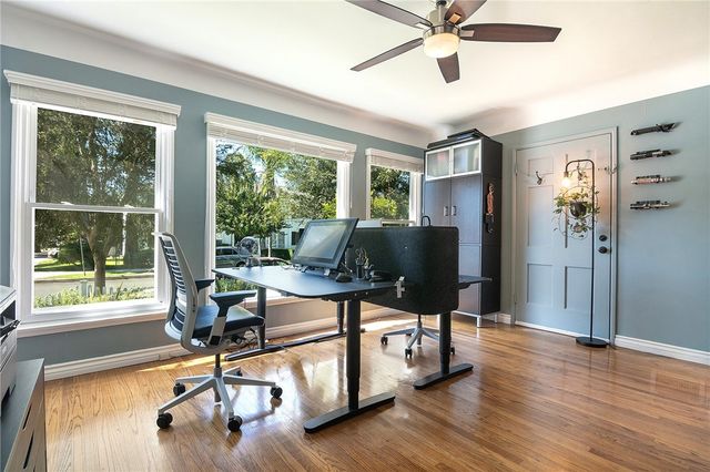 10703 Collins Street, North Hollywood, CA 91601