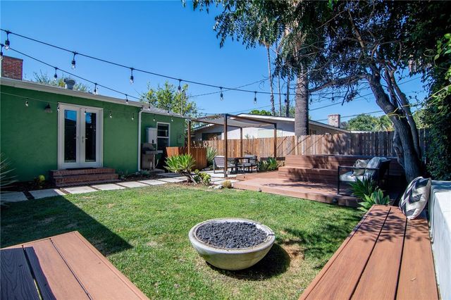 10703 Collins Street, North Hollywood, CA 91601