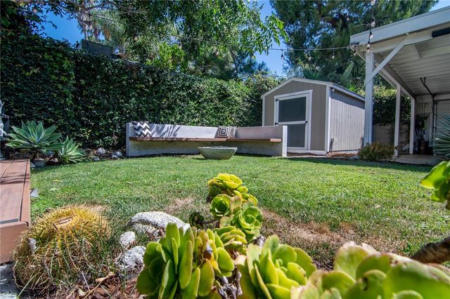 10703 Collins Street, North Hollywood, CA 91601
